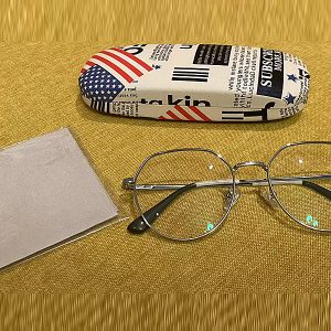 Men's Anti-Blue Light Glasses – Lightweight Silver Aluminum Frame with American Flag Case – Eye Protection for Office & Gaming